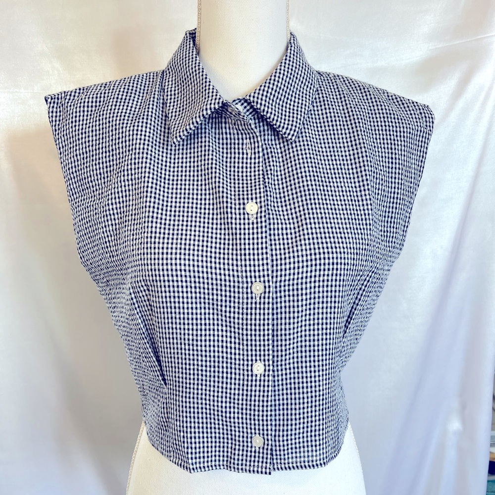 Plaid crop top, sleeveless,  fitted, size Medium